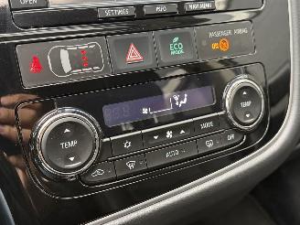 Mitsubishi Outlander 2.0 PHEV Instyle+ Dak Leer Camera picture 13