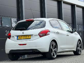 Peugeot 208 1.6 BlueHDi GT-line Panorama JBL picture 4