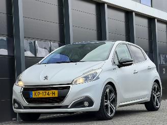 Ocazii autoturisme Peugeot 208 1.6 BlueHDi GT-line Panorama JBL 2016/10