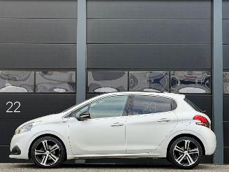 Peugeot 208 1.6 BlueHDi GT-line Panorama JBL picture 6