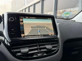 Peugeot 2008 1.6 e-HDi Allure Navi Clima picture 9