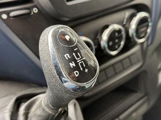 Iveco Daily 35C 3.0 Hi-Matic * Dubbellucht *3 -PERS picture 12