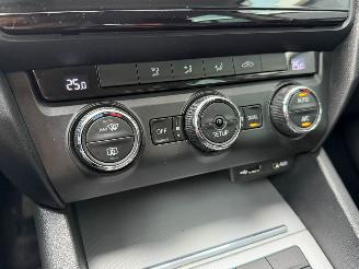 Skoda Octavia 1.6 TDI Navi Clima PDC picture 11