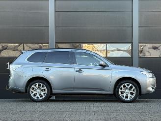 Mitsubishi Outlander 2.0 PHEV instyle Dak Camera Leer picture 3