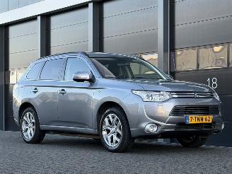 Mitsubishi Outlander 2.0 PHEV instyle Dak Camera Leer picture 2
