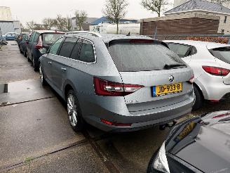 Skoda Superb 1.6 TDI Xenon Clima Navi EURO-6 picture 4