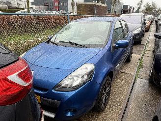 Gebrauchtwagen PKW Renault Clio 1.5 DCI Navi Airco 2011/10