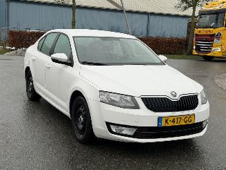 Skoda Octavia 1.6 TDI Airco stoelverwarming picture 2