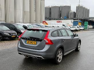 Volvo V-60 Cross Country 2.0 D4 EURO-6 picture 3