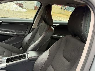 Volvo V-60 Cross Country 2.0 D4 EURO-6 picture 6