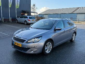 Gebrauchtwagen PKW Peugeot 308 1.6 BlueHDI Leer Panorama EURO-6 2015/12