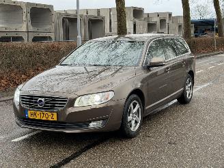 Gebrauchtwagen PKW Volvo V-70 2.0 D2 Xenon Navi  EURO-6 2015/11