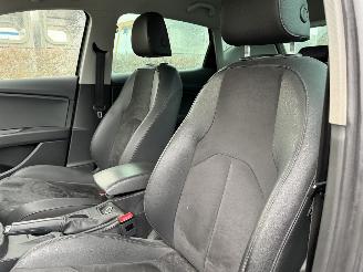 Seat Leon 1.6 TDI Limited Edition III Leer Xenon picture 6