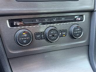 Volkswagen Golf 1.6 TDI Highline BlueMotion picture 10