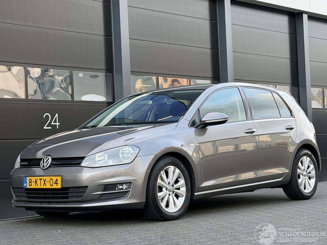 Volkswagen Golf 1.6 TDI Highline BlueMotion