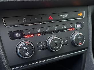 Seat Leon 1.6 TDI Limited Edition III Leer Xenon picture 8