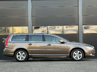 Volvo V-70 2.0 D2 Xenon Navi Clima EURO-6 picture 3