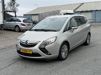 uszkodzony samochody osobowe Opel Zafira 1.4 T Design Edition Navi PDC 2013/7