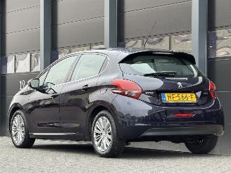 Peugeot 208 1.6 BlueHDi Executive Pano Camera Clima picture 5