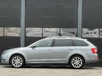 Skoda Octavia 1.6 TDI Xenon Navi Clima AUTOMAAT picture 6
