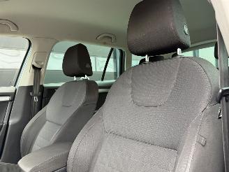 Skoda Octavia 1.6 TDI Xenon Navi Clima AUTOMAAT picture 8