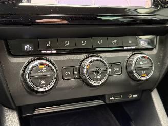 Skoda Octavia 1.6 TDI Xenon Navi Clima AUTOMAAT picture 10