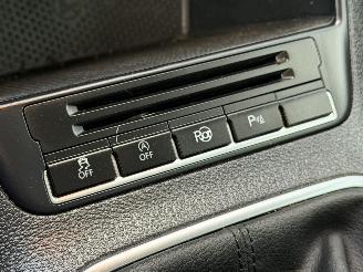 Volkswagen Tiguan 2.0 TDI Navi PDC Clima picture 12
