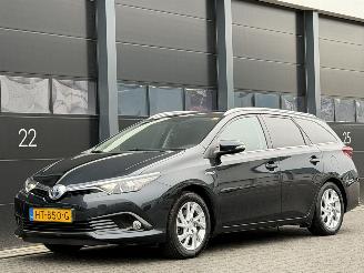 Tweedehands auto Toyota Auris 1.8 Hybrid Navi Camera Panorama EURO-6 2015/12