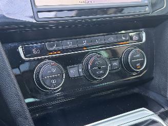 Volkswagen Passat 1.6 TDI R-Line Pano Virtual-Cockpit EURO-6 picture 12