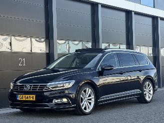 occasion passenger cars Volkswagen Passat 1.6 TDI R-Line Pano Virtual-Cockpit EURO-6 2015/6