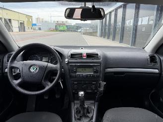 Skoda Octavia 1.6 MPI Clima PDC picture 7