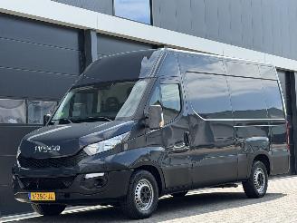 Käytettyjen commercial vehicles Iveco Daily 35S15V 2.3 Clima 3-PERS 2015/6
