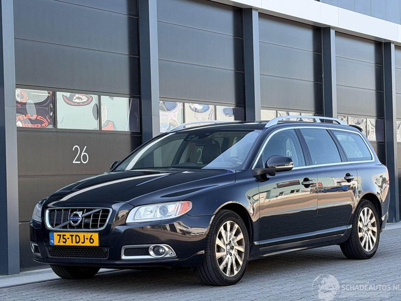 Volvo V-70 2.0 D3 Xenon Dak Leer PDC