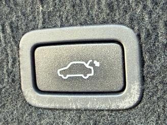Volvo V-70 2.0 D3 Xenon Dak Leer PDC picture 18