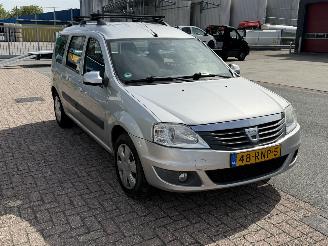 Dacia Logan 1.6 MPI Lauréate * LPG * 7-PERS picture 2
