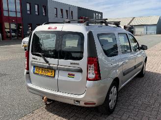 Dacia Logan 1.6 MPI Lauréate * LPG * 7-PERS picture 3