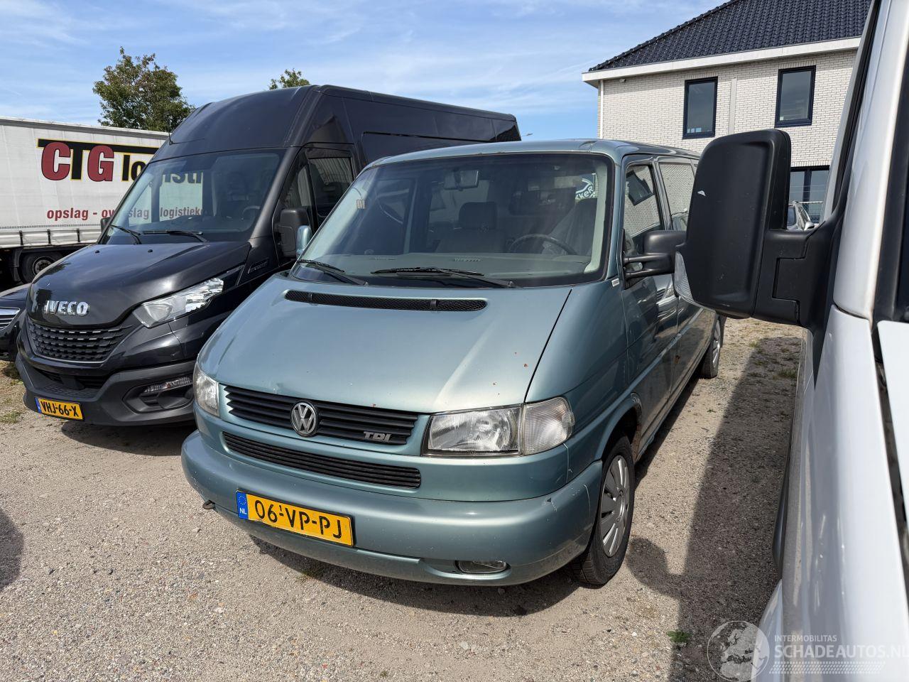 Volkswagen Transporter 2.5 TDI DC 5-PERS