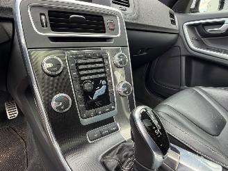 Volvo V-60 2.4 D6 AWD Plug-In Hybrid R-Design picture 8