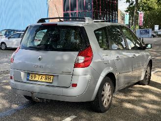 Renault Grand-scenic 2.0 16v Pano Navi Clima picture 3