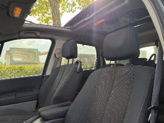 Renault Grand-scenic 2.0 16v Pano Navi Clima picture 6