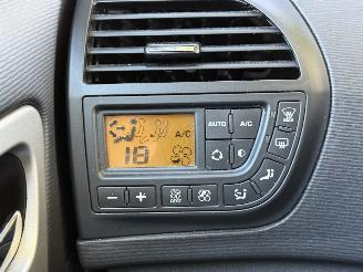 Citroën Grand C4 Picasso 1.6 HDI Navi Clima PDC picture 9