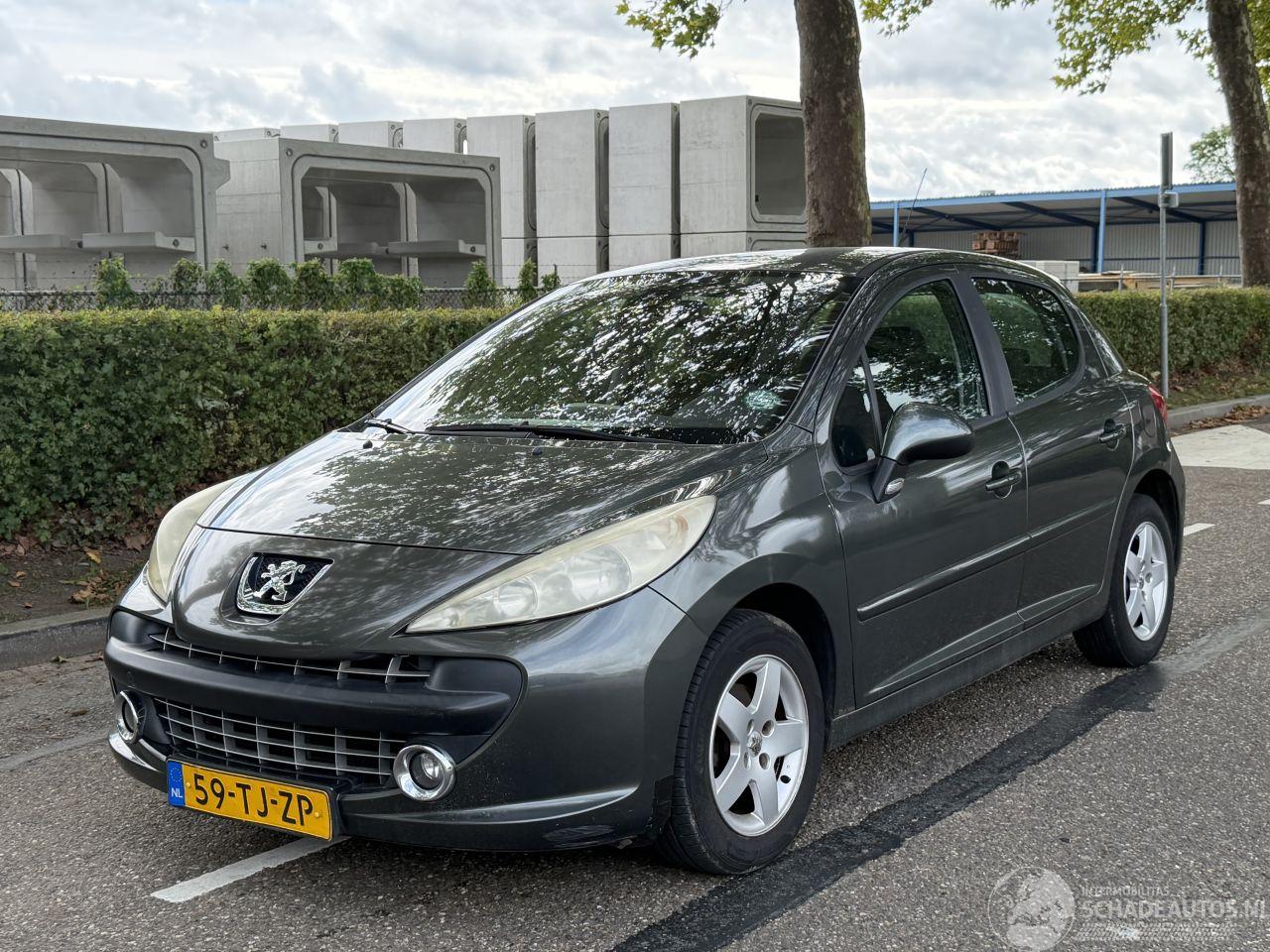 Peugeot 207 1.4-16V XS Pack