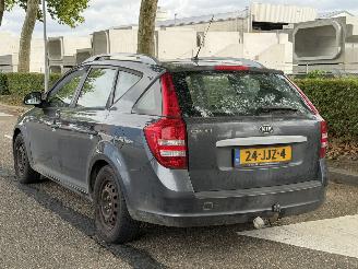 Kia Cee d 1.6 X-tra picture 4