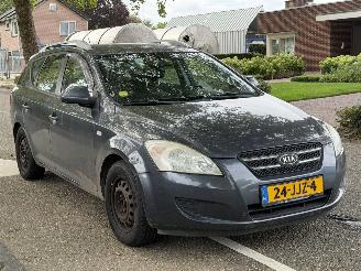 Kia Cee d 1.6 X-tra picture 2