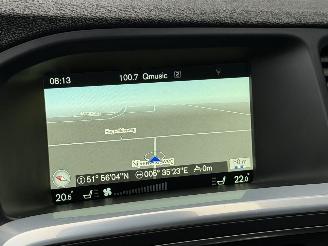 Volvo V-60 2.0 D3 R-Design Navi Clima PDC EURO-6 picture 8