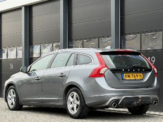 Volvo V-60 2.0 D3 R-Design Navi Clima PDC EURO-6 picture 5