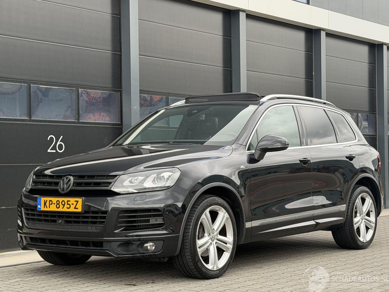 Volkswagen Touareg 3.0 TDI R-Line Pano Leer Camera
