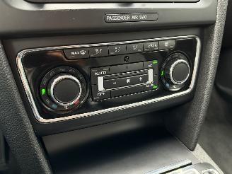 Skoda Superb 1.6 TDI Navi Clima PDC picture 12