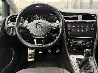 Volkswagen Golf 1.6 TDI Navi Clima PDC EURO-6 picture 9