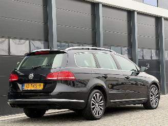 Volkswagen Passat 2.0 TDI Highline Leer Navi Clima PDC picture 4